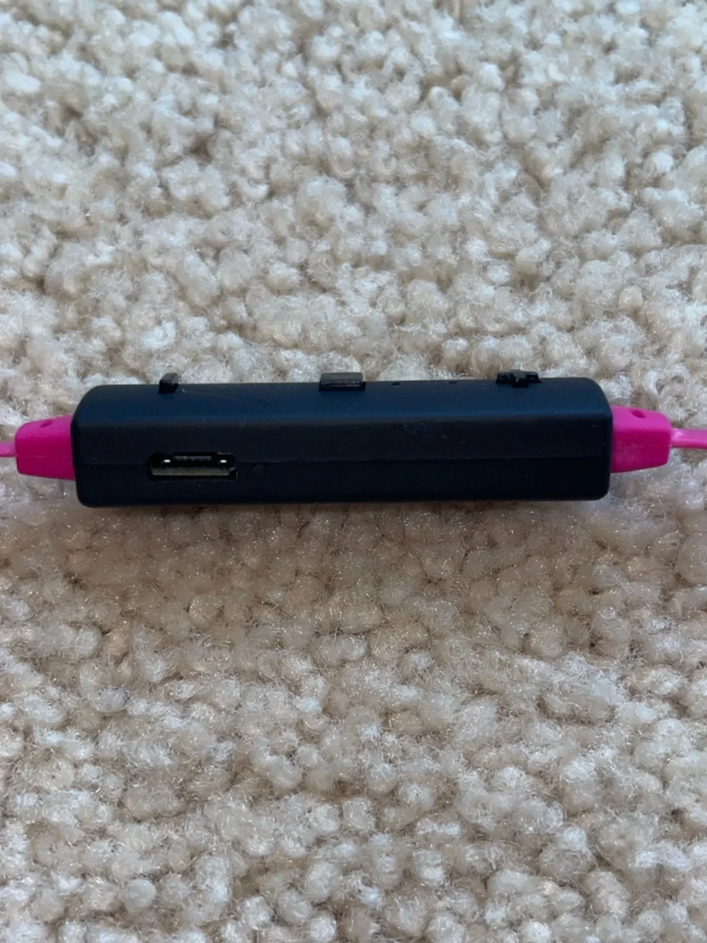Bluetooth Wireless Sport Earbuds in Pink with Carry Pouch